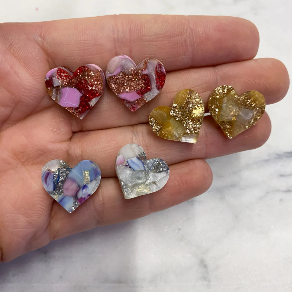 Clustdlysau Bridfa'r Galon - Acrylig wedi'i Ailgylchu