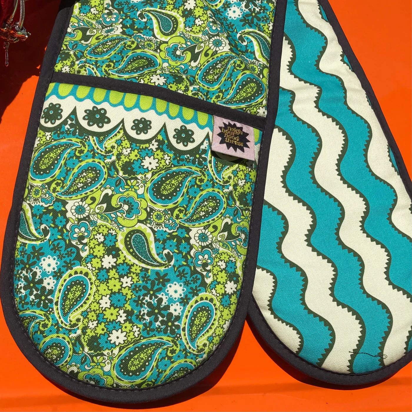 Green Paisley Double Oven Glove